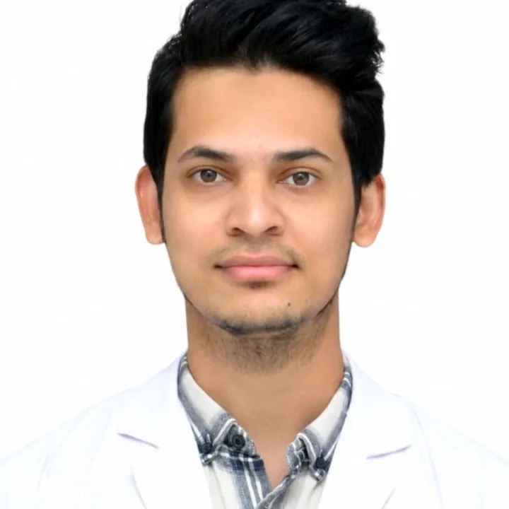 Dr. Ahsan Ansari, Consultant Anaesthesiologist at Sharan Hospital